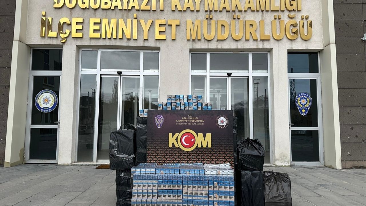 Ağrı'da 10 Bin Paket Kaçak Sigara Ele Geçirildi, İki Kişi Tutuklandı