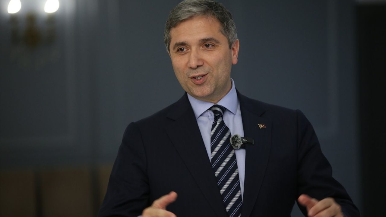 AK Parti'nin Savunma Sanayi Vurgusu Ege Bölgesi Toplantısında