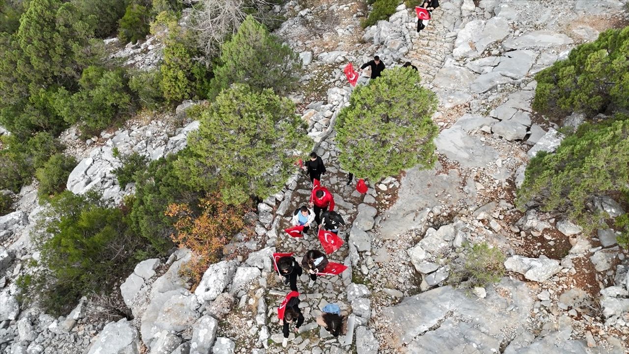 Akseki'de Cumhuriyet İçin Anlamlı Yürüyüş