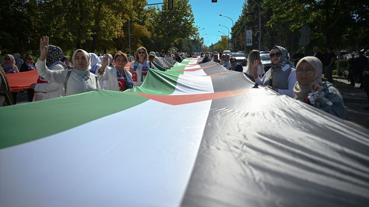 Ankara'da 'Gazze İçin Sessiz Çığlık' Etkinliği Gerçekleşti