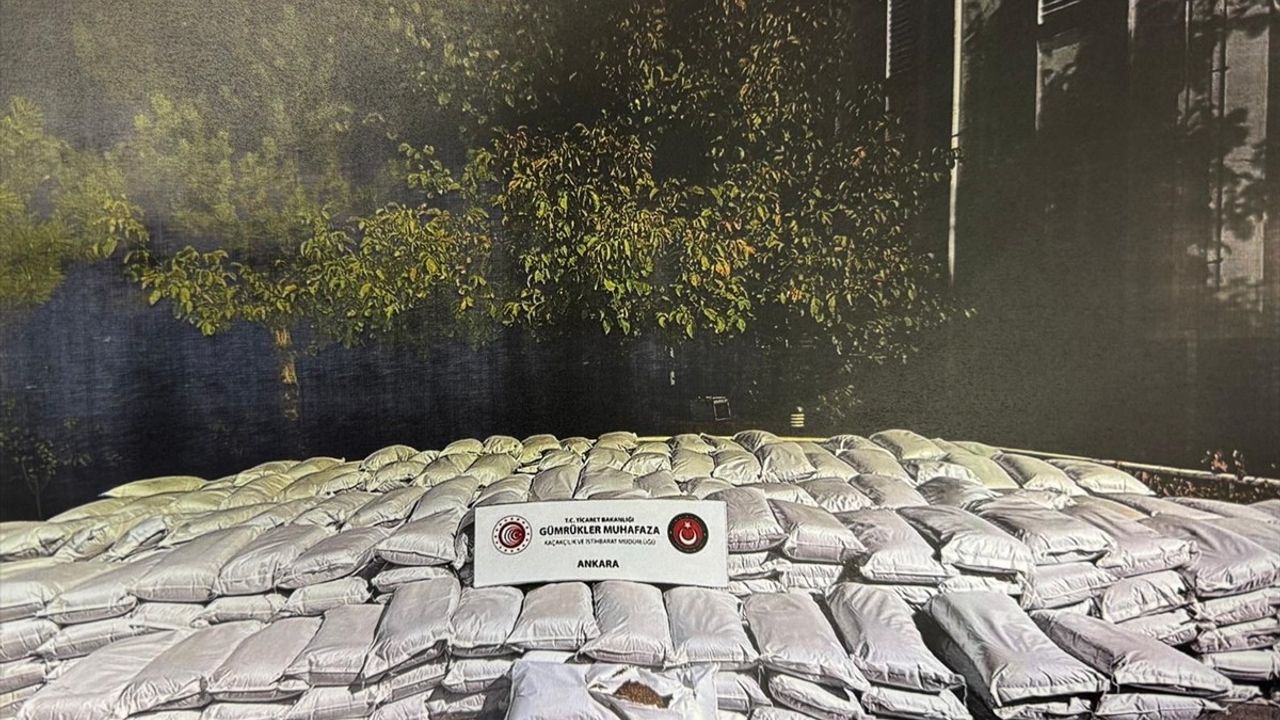 Ankara'da Kaçak Tütün ve Makaron Ele Geçirildi