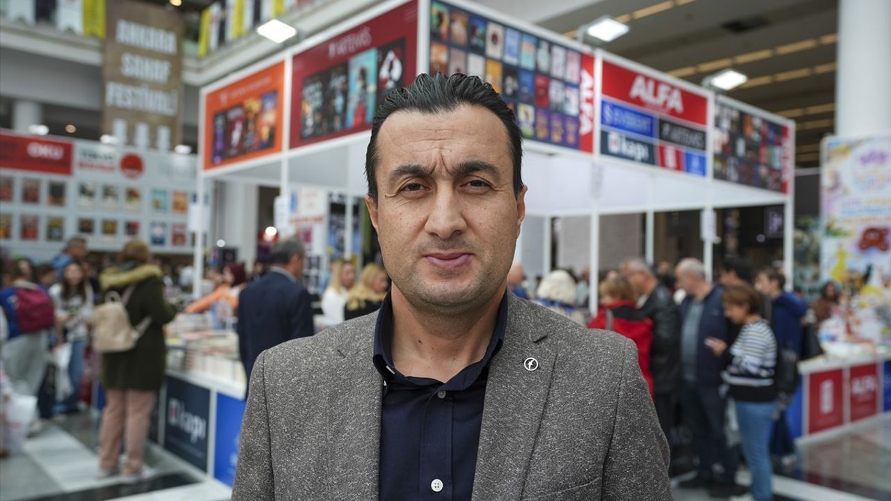 Ankara Kitap Fuarı'nda Yoğun İlgi