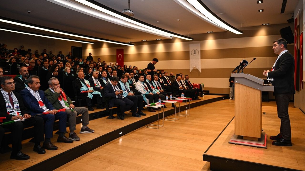 Ankara Müzik ve Güzel Sanatlar Üniversitesi, 'İlk Ders Gazze' ile Akademik Yılı Açtı