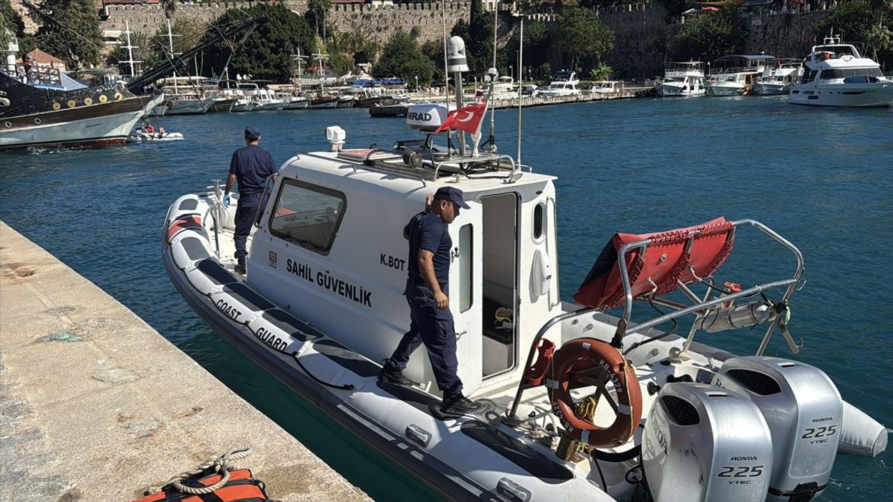 Antalya'da Falezlerden Düşen Kadın Hayatını Kaybetti