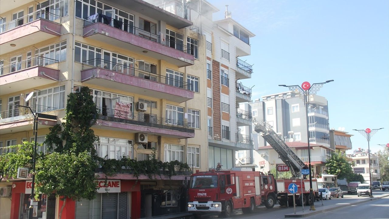 Antalya'da Yangın Faciası: 5 Çocuk Kurtarıldı