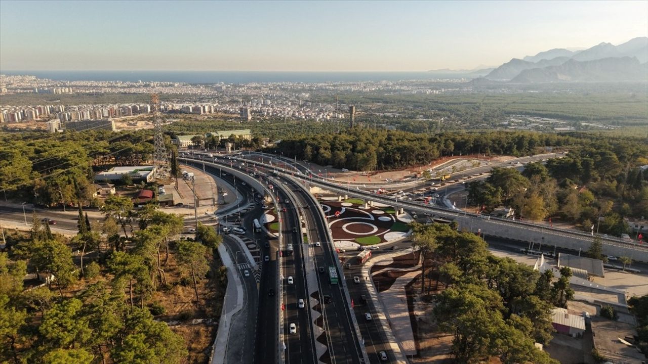 Antalya'da Yeni Projelerle Trafik Sorununa Çözüm
