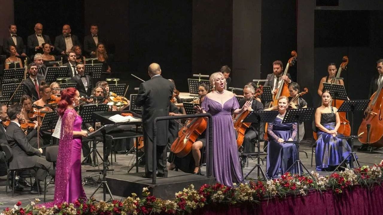 Antalya Devlet Opera ve Balesi, 'Yevgeni Onegin' ile Sezona Merhaba Dedi