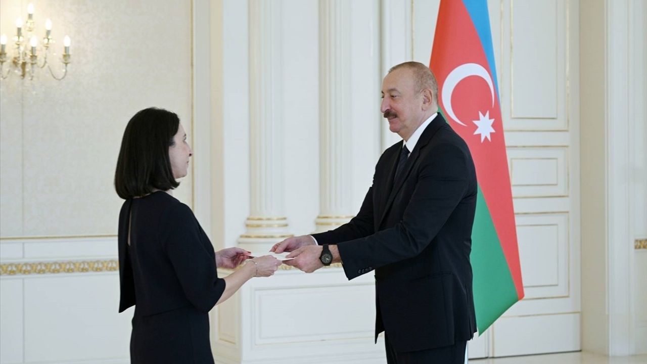 Azerbaycan ve Fransa Arasındaki Yeni İlişkiler Başladı