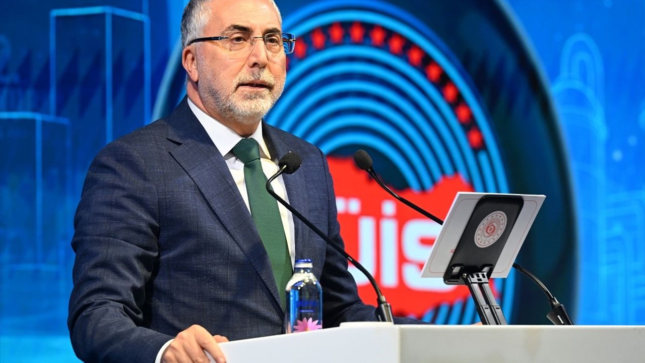 Bakan Işıkhan: Enerji Sektöründe Sürdürülebilirlik ve Verimlilik Vurgusu