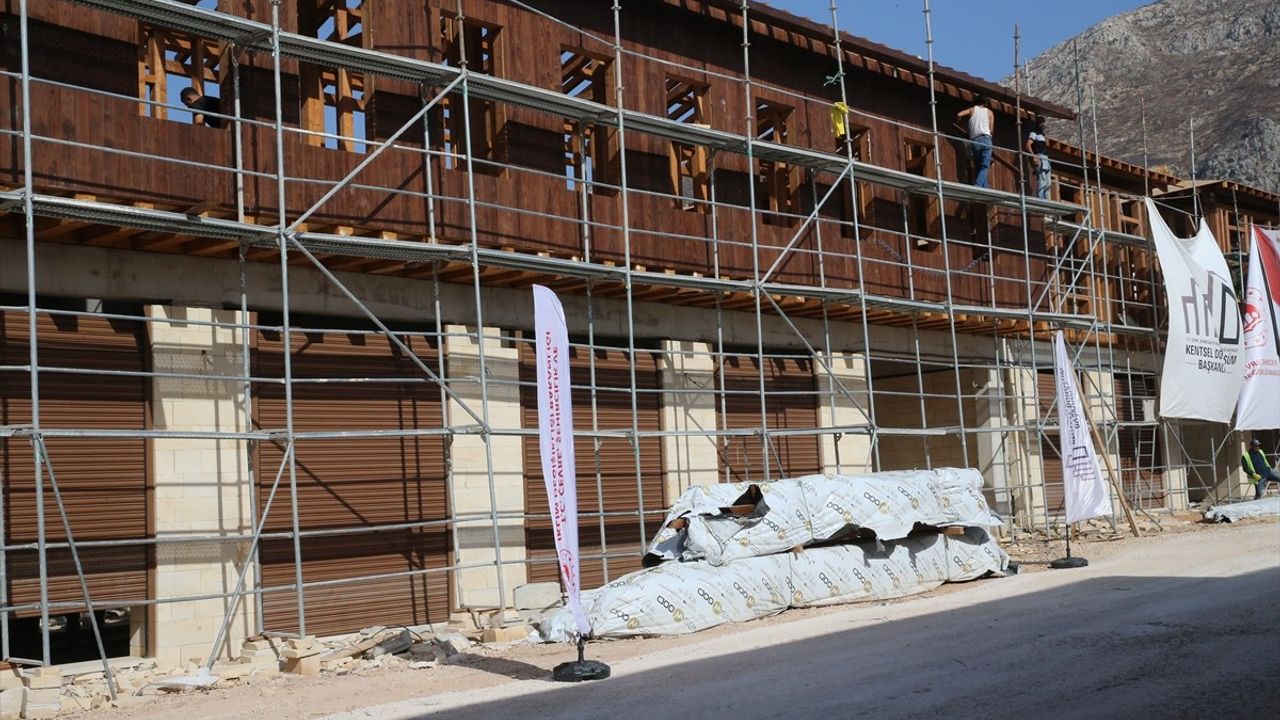 Bakan Kurum'dan Hatay'daki Konut Projeleri Hakkında Açıklamalar