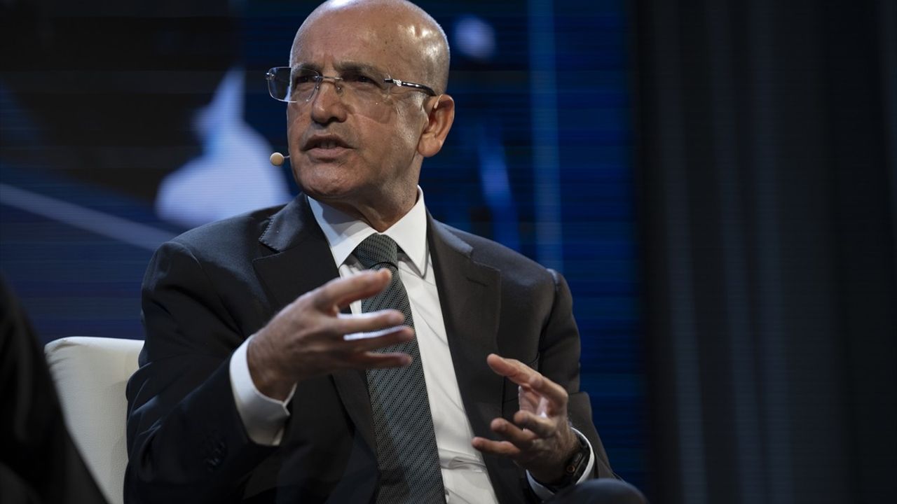 Bakan Mehmet Şimşek'ten Ekonomi Değerlendirmeleri