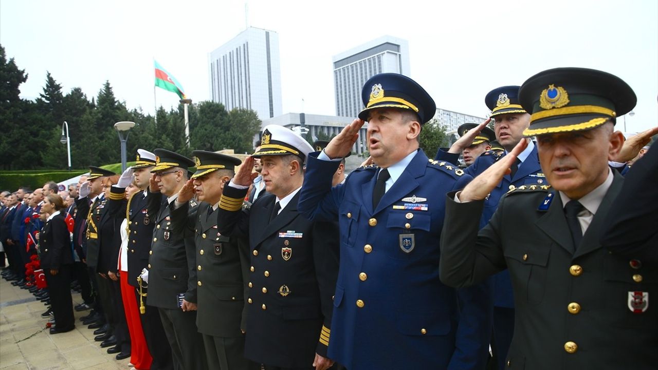 Bakü'de Türkiye Cumhuriyeti'nin 102. Yılı Coşkuyla Kutlandı