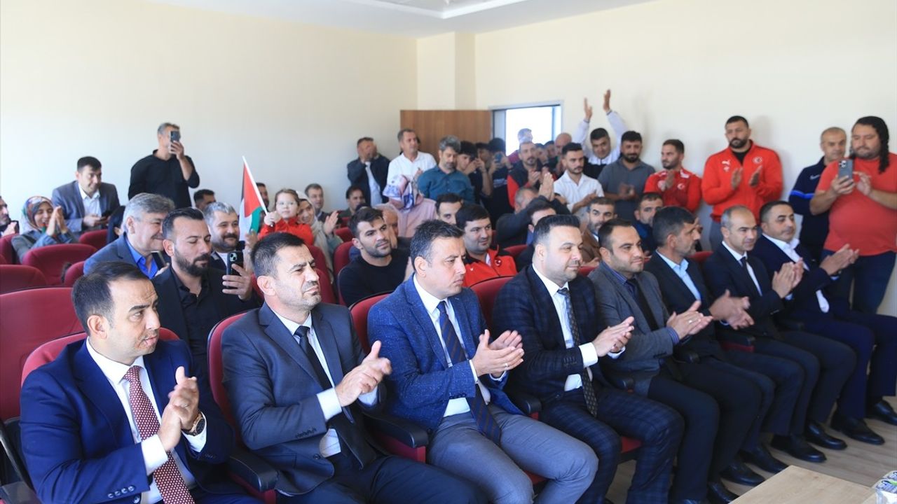 Balkan Şampiyonu İbrahim Bera Kıvrak, Kahramanmaraş'ta Coşkuyla Karşılandı