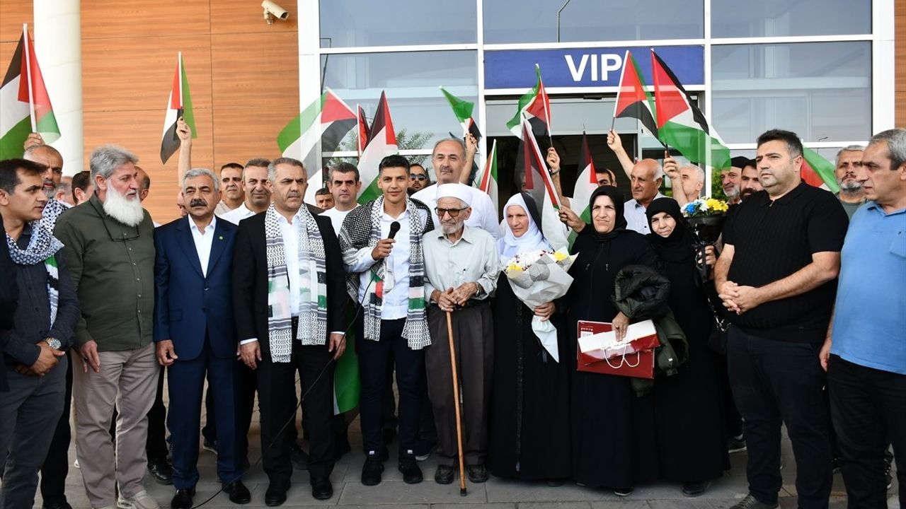 Batmanlı Doktor Abdülaziz Yalçın, Alıkoyulmanın Ardından Memleketine Döndü