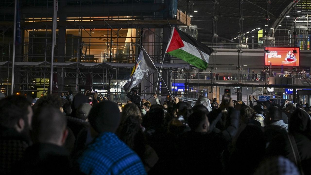 Berlin'de Küresel Sumud Filosu'na Destek Gösterisi