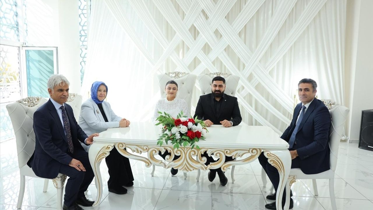 Bingöl'de Evlilik Destek Projesi Nikah Töreni