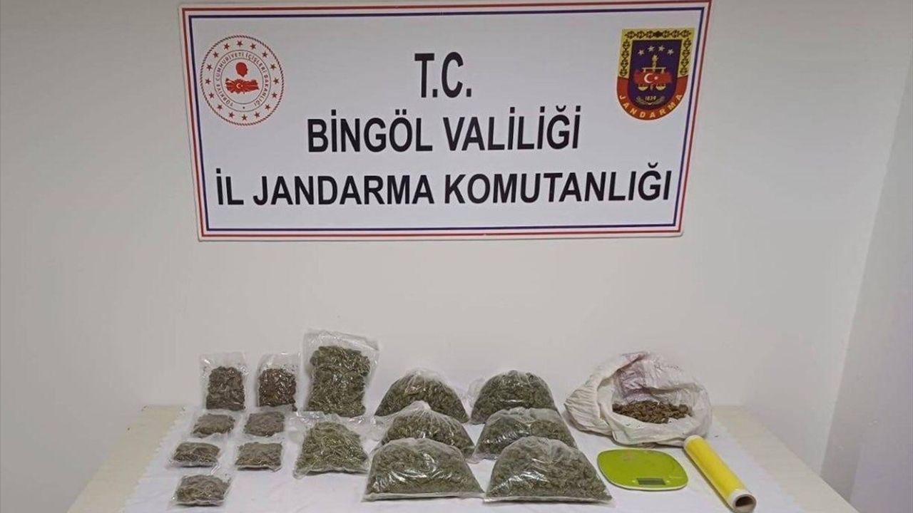 Bingöl'de Uyuşturucu Operasyonu: 3 Kilo 646 Gram Kaçak Madde Ele Geçirildi