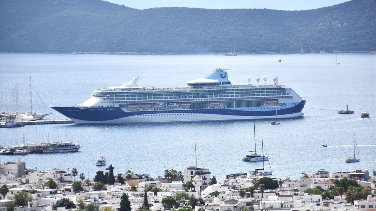 Bodrum'a Gelen Kruvaziyer Turist Akını