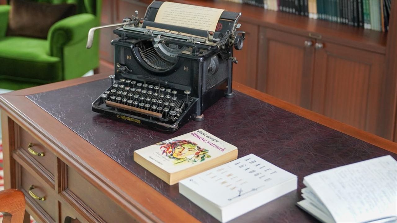 Boğaziçi Üniversitesi, Adalet Ağaoğlu Külliyatını Yaşatıyor