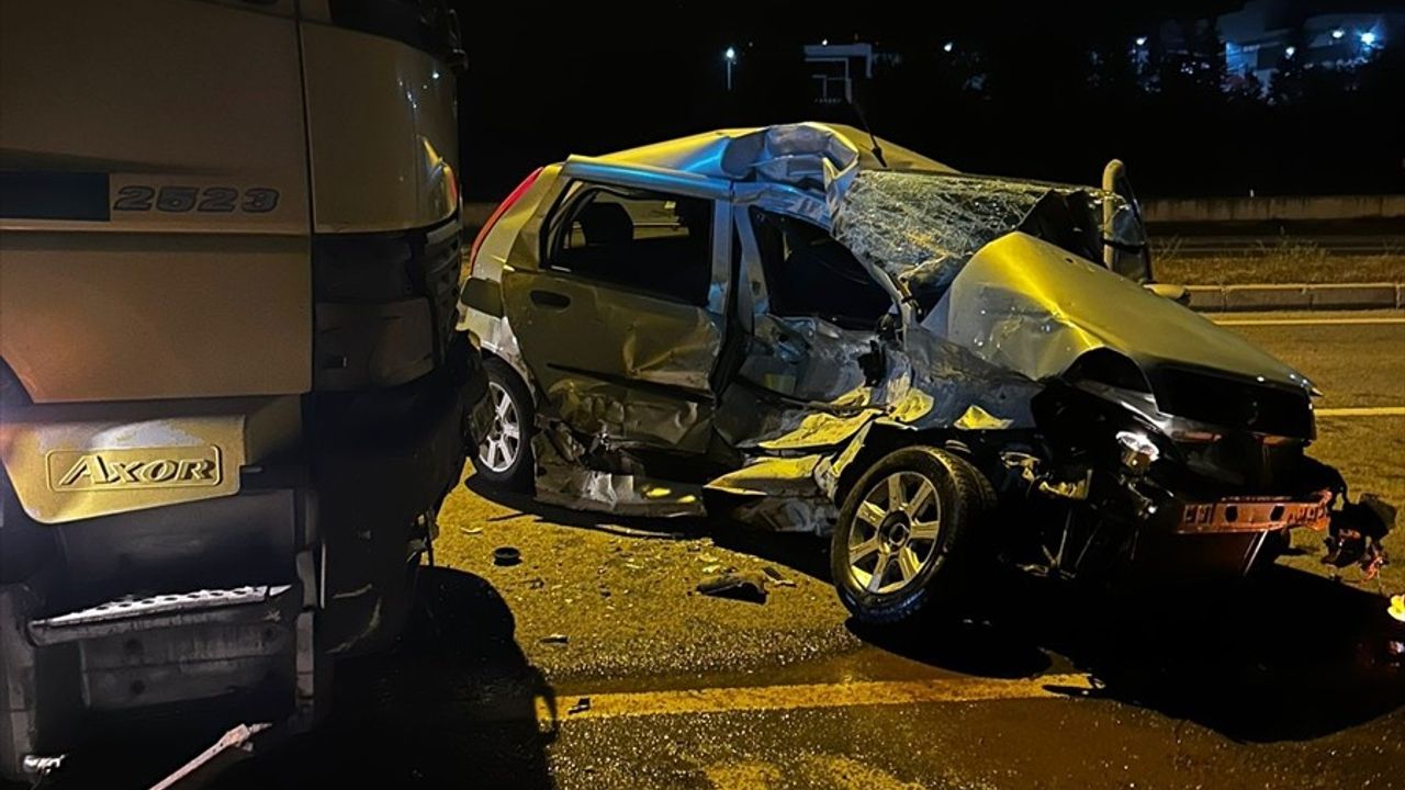 Bolu'da Trafik Kazası: Otomobil Sürücüsü Hayatını Kaybetti