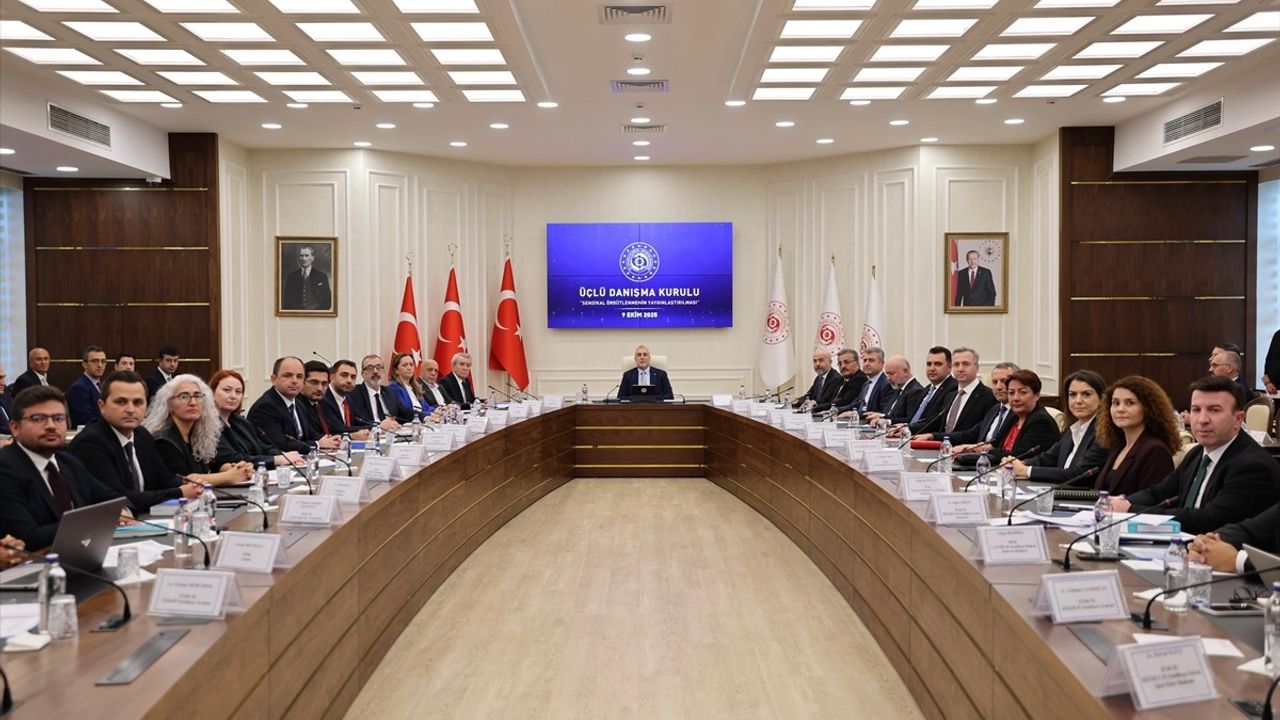Çalışma ve Sosyal Güvenlik Bakanı Işıkhan Üçlü Danışma Kurulu Toplantısında Açıklamalarda Bulundu