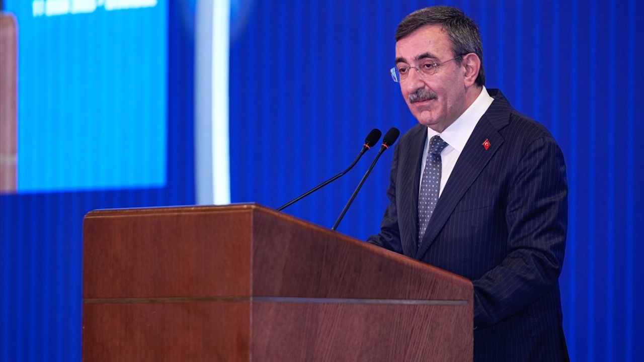 Cevdet Yılmaz'dan Yatırım Raporu: Türkiye'nin Yatırım Başarısı