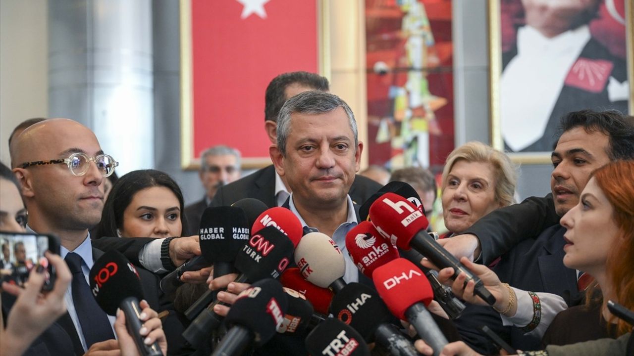 CHP Genel Başkanı Özgür Özel'den Mahkeme Kararına Tepki