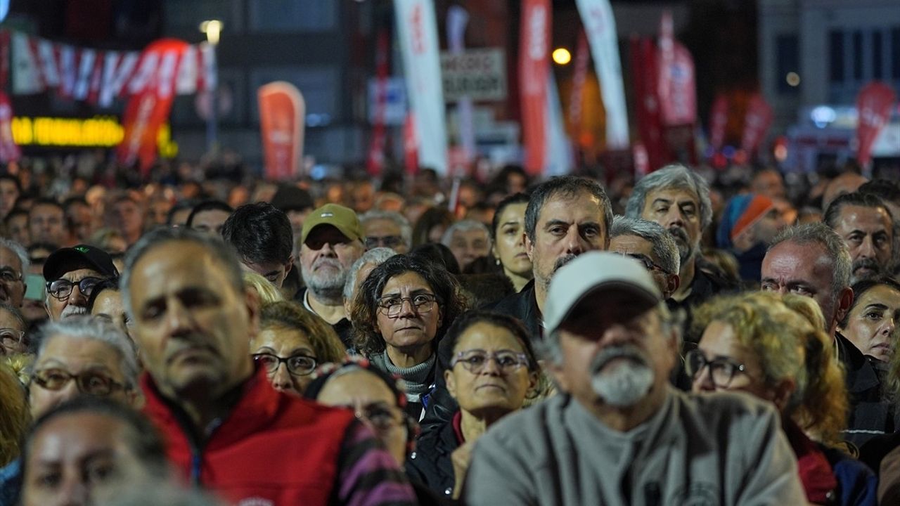 CHP Genel Başkanı Özgür Özel Sarıyer Mitinginde Önemli Açıklamalarda Bulundu
