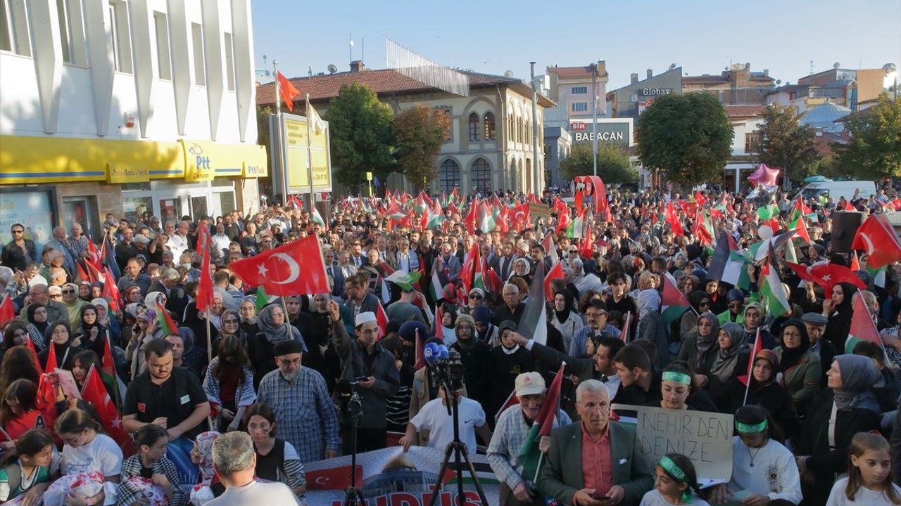 Çorum'da Filistin'e Destek Yürüyüşü Düzenlendi