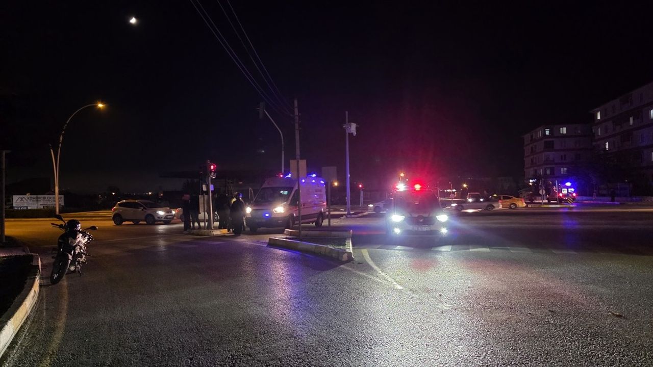 Çorum'da Motosiklet Kazası: İki Yaralı