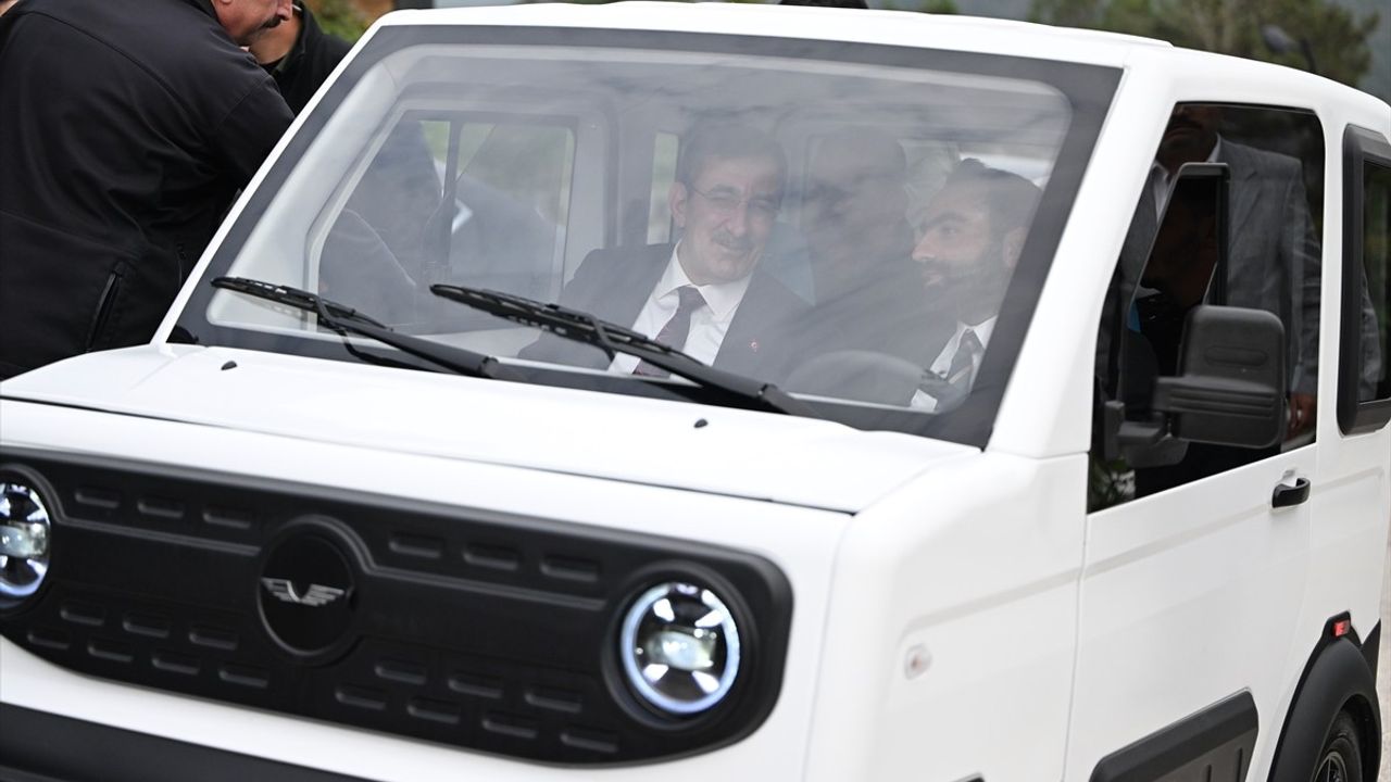 Cumhurbaşkanı Yardımcısı Yılmaz'dan Düzce'de İş Dünyasına Önemli Mesajlar