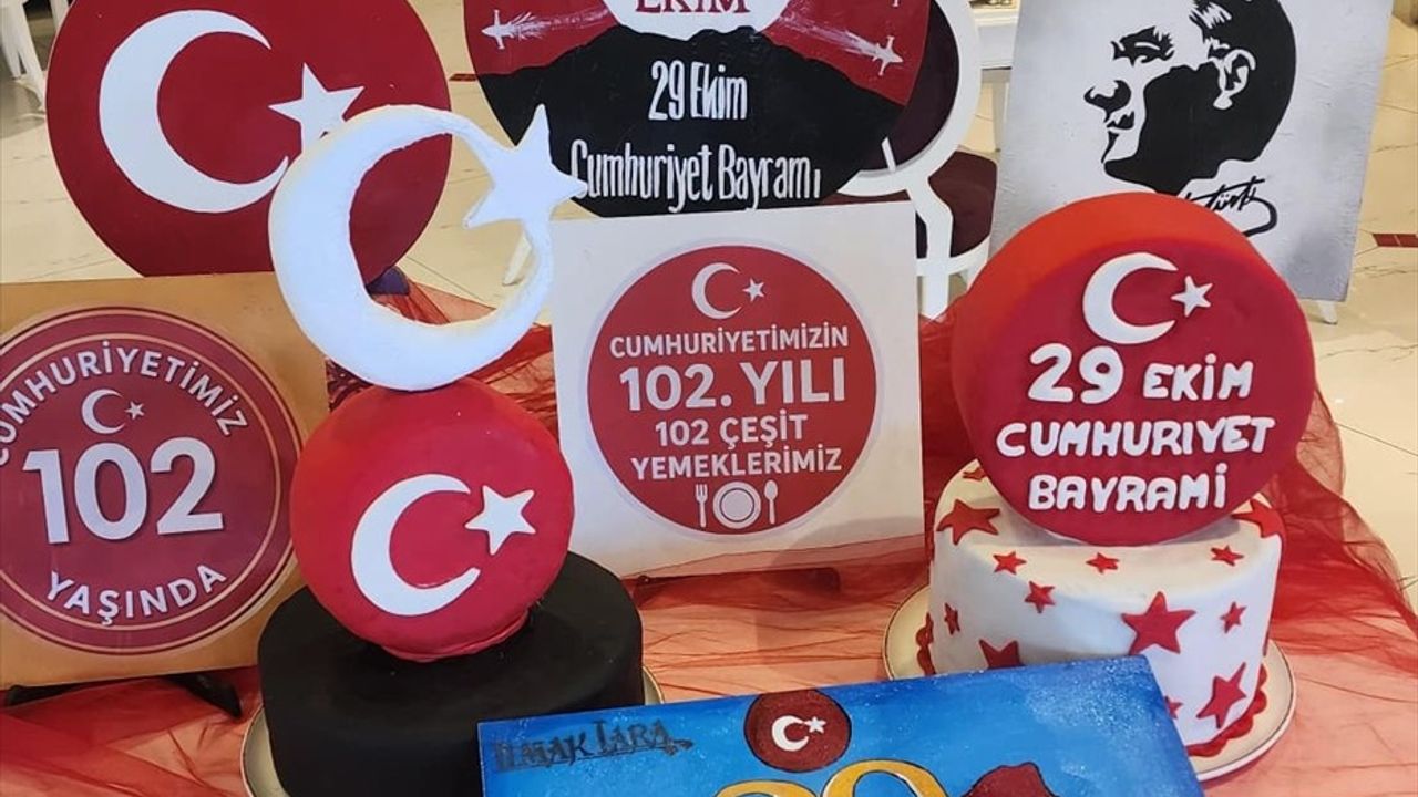 Cumhuriyet Bayramı'nda Antalya'da 102 Şef ile Özel Sofra