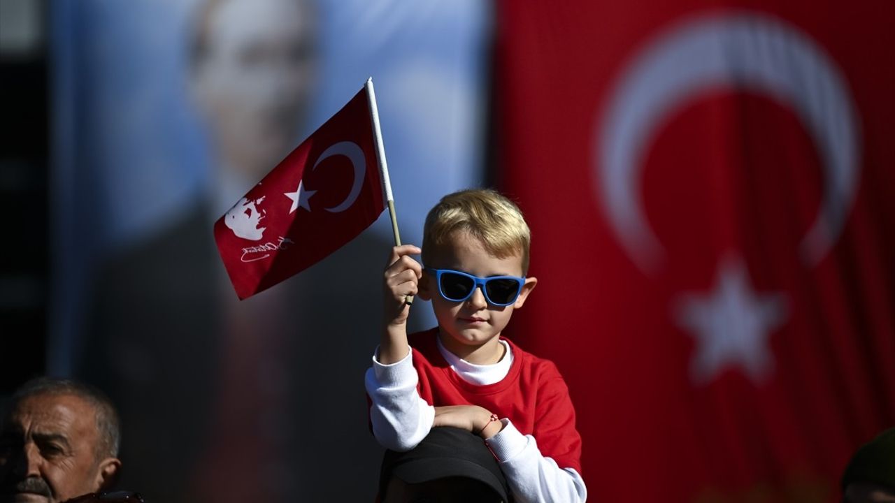 Cumhuriyet'in 102. Yıl Dönümü İstanbul'da Kutlandı