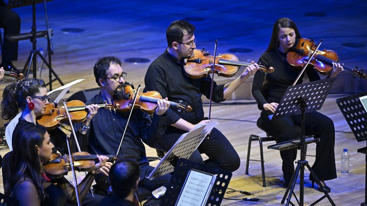 Cumhuriyet'in 102. Yılına Özel Konser: Türk Valsleri ve Şarkıları