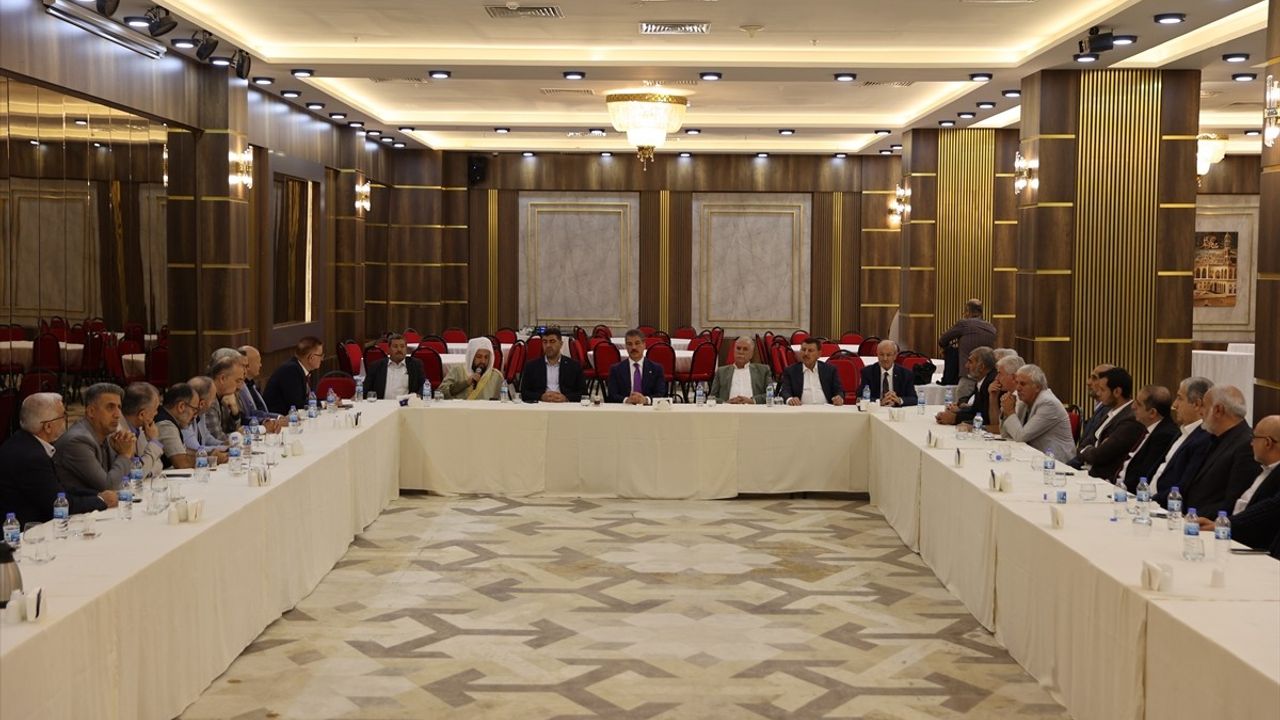 Cüneyt Yüksel Mardin'de Terörsüz Türkiye İçin Çağrıda Bulundu