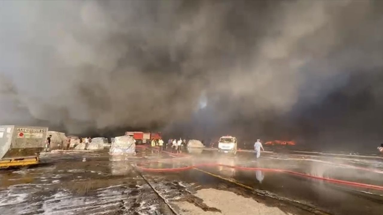 Dakka Havalimanı'nda Yangın Çıktı