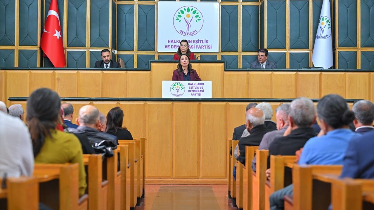 DEM Parti Eş Genel Başkanı Hatimoğulları'ndan Asgari Ücret ve İklim Değişikliği Açıklamaları