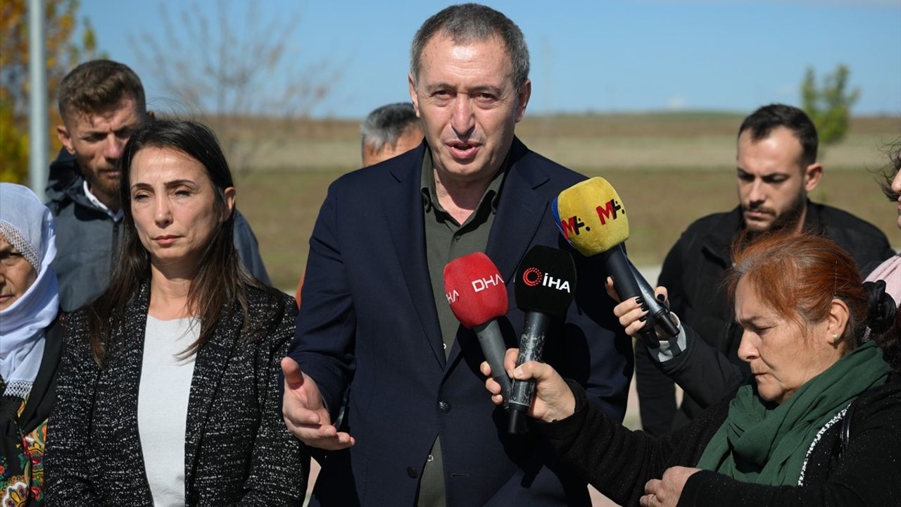 DEM Parti Eş Genel Başkanları'ndan Selahattin Demirtaş'a Destek Ziyareti