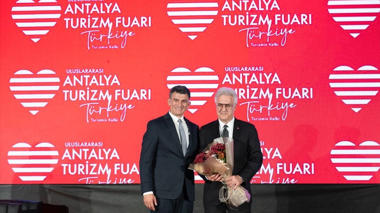 Devlet Tiyatroları Antalya Turizm Fuarı'nda Tanıtım Yaptı