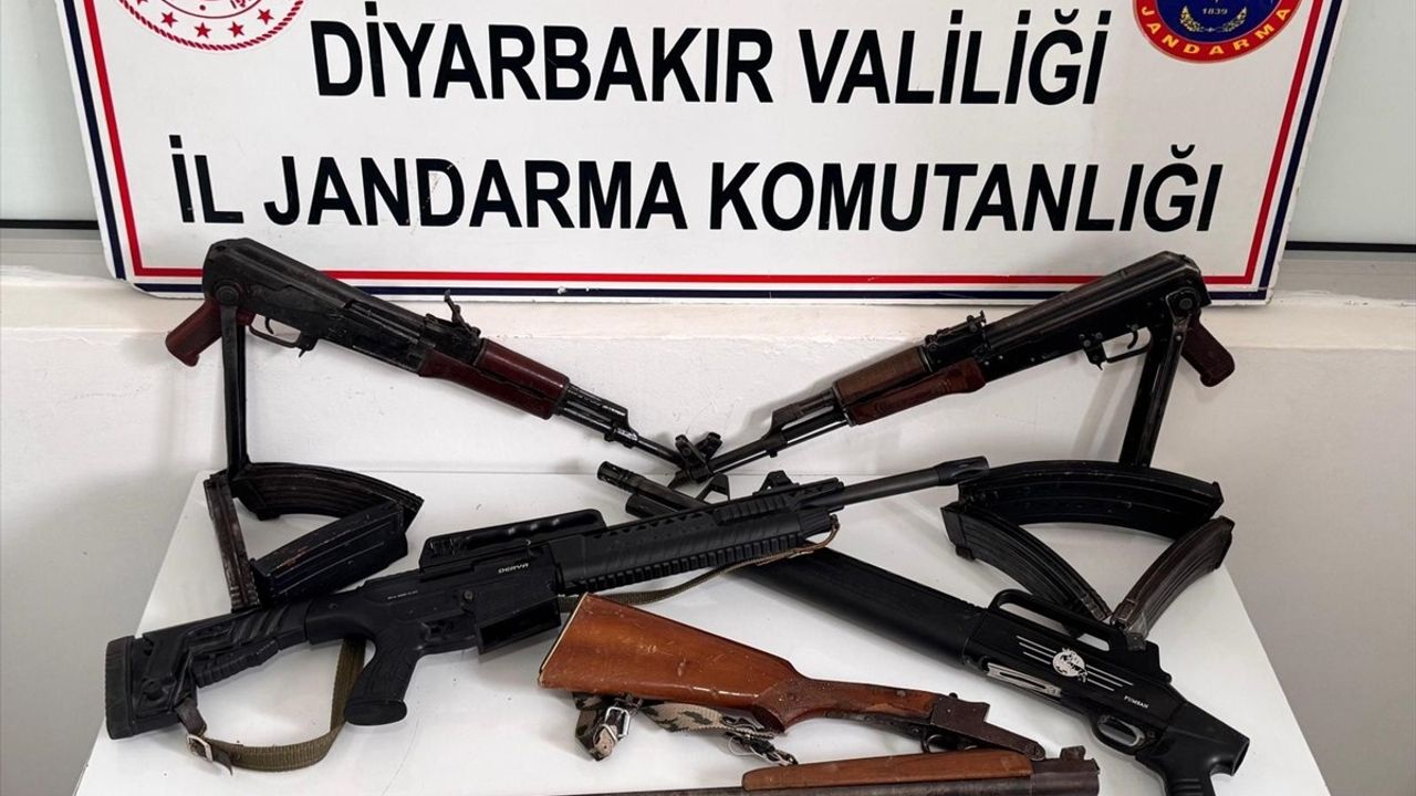 Diyarbakır'da Ruhsatsız Silah ve Mühimmat Operasyonu