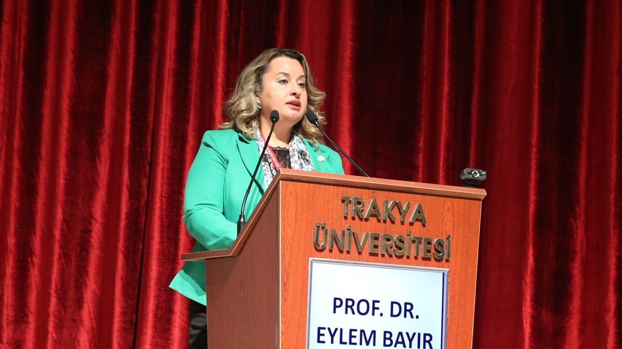 Edirne'de Yapay Zeka ve Eğitimde Dönüşüm Konferansı Başladı