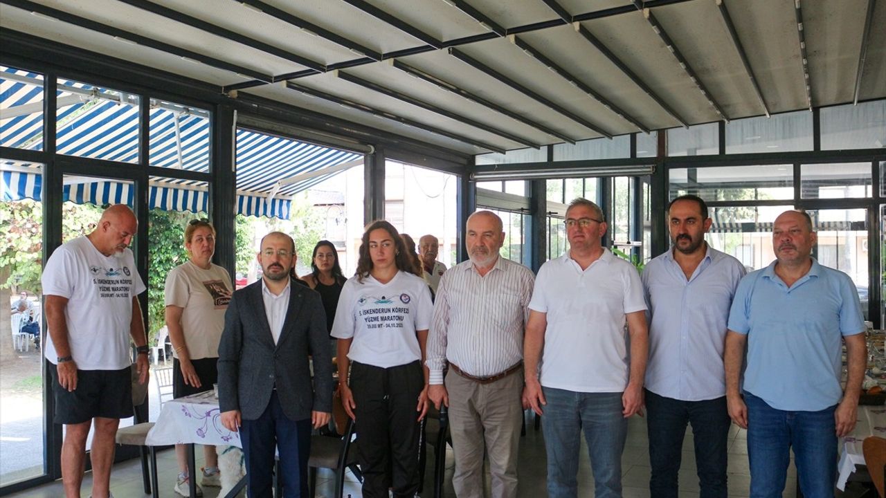 Elif Berke, 5. İskenderun Körfezi Açık Deniz Yüzme Maratonu'nu Tamamladı