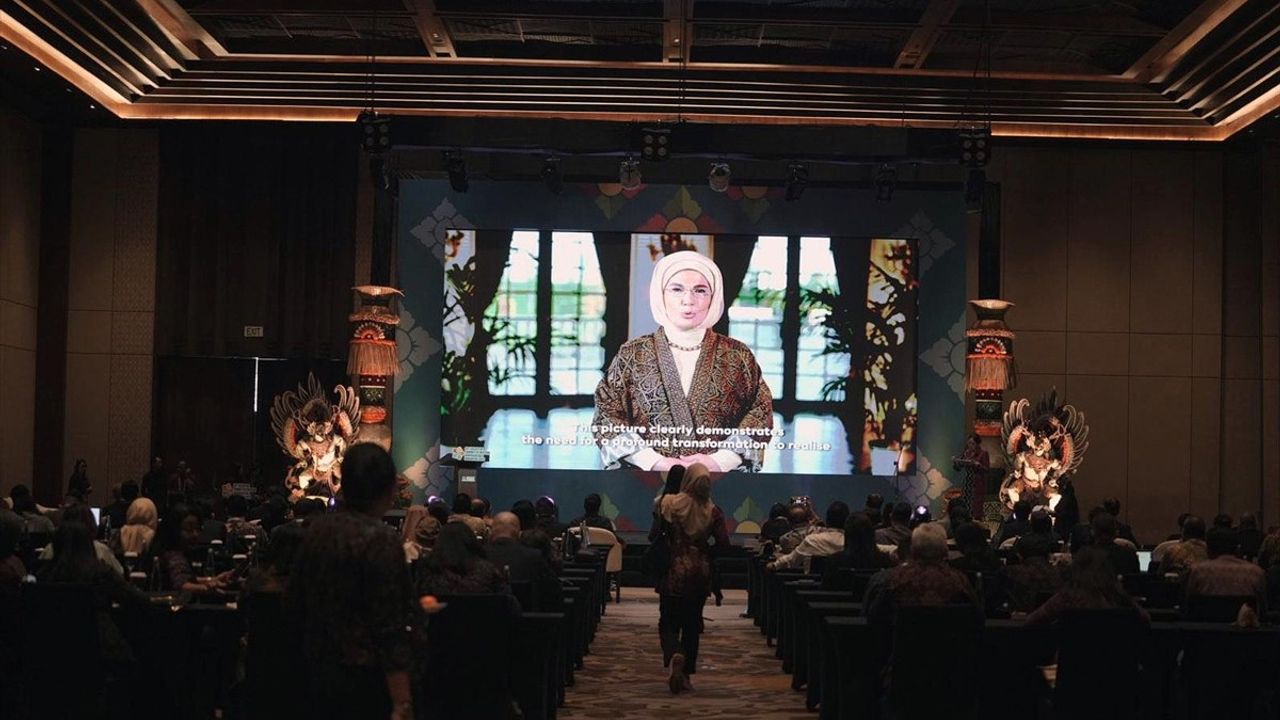 Emine Erdoğan'dan Sıfır Atık Vurgusu: Gelecekte Döngüsel Şehirler İçin Acil Adımlar