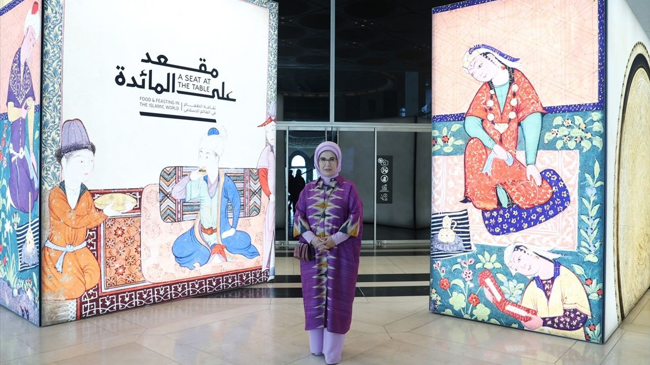 Emine Erdoğan Katar'daki İslam Eserleri Müzesi'ni Ziyaret Etti
