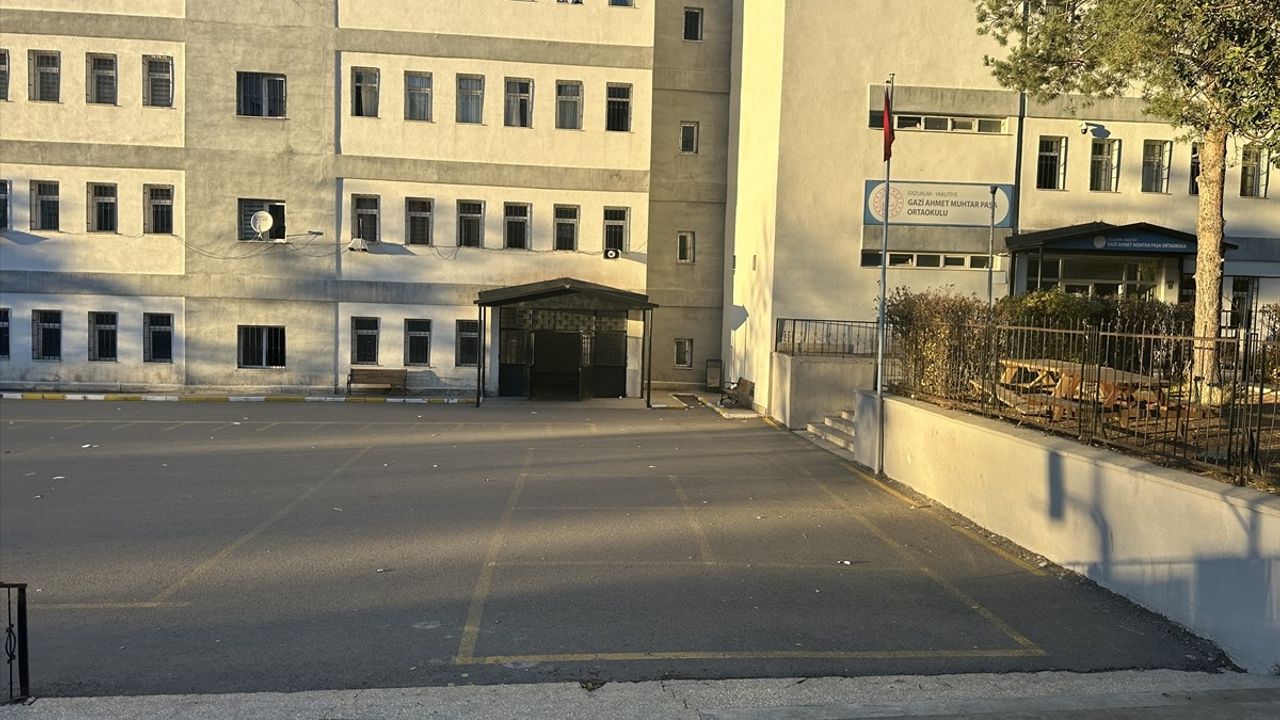 Erzurum'da Okul Çıkışı Merdiven Kazası: 21 Öğrenci Yaralandı