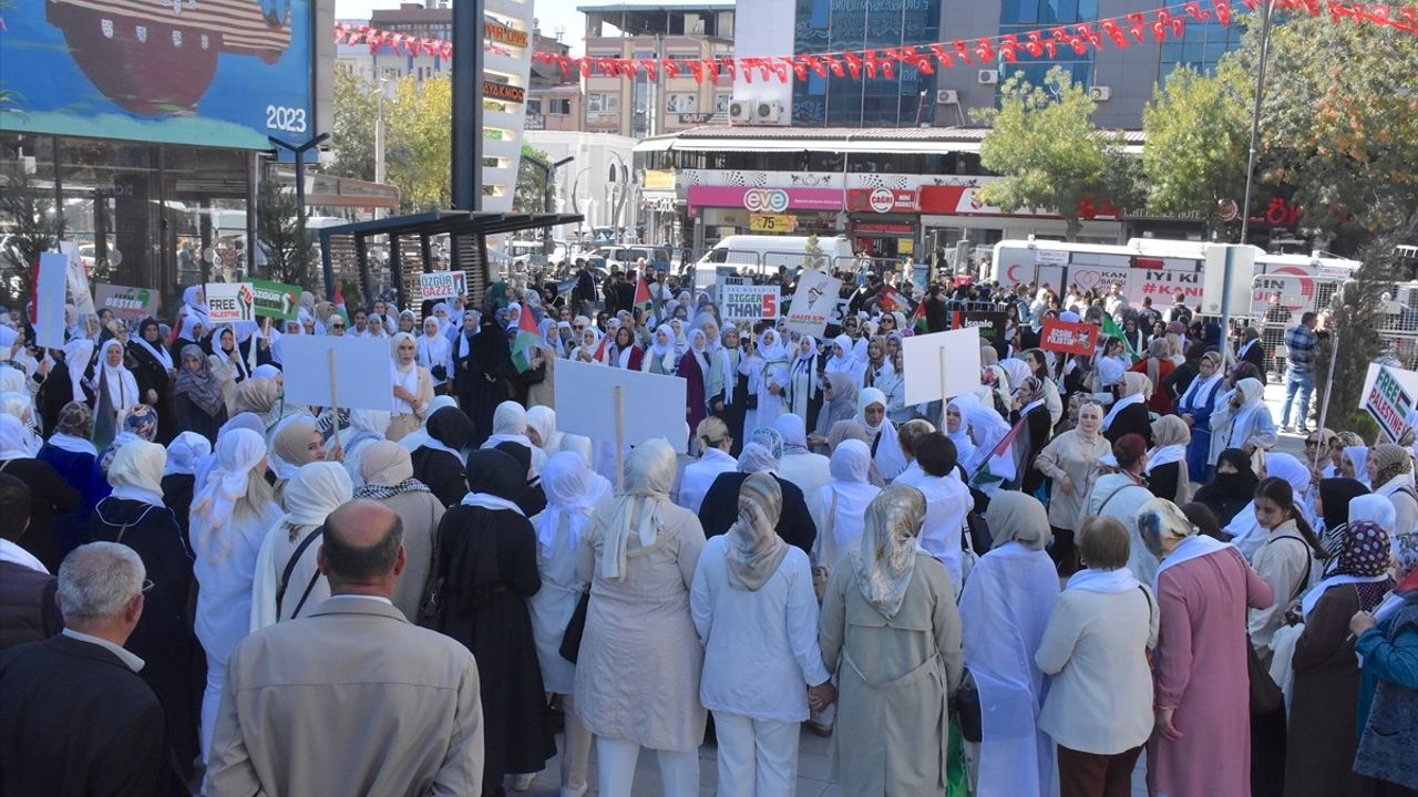Erzurum ve Çevre İllerde Kadınlar Gazze İçin Sessiz Çığlık Yükseltti