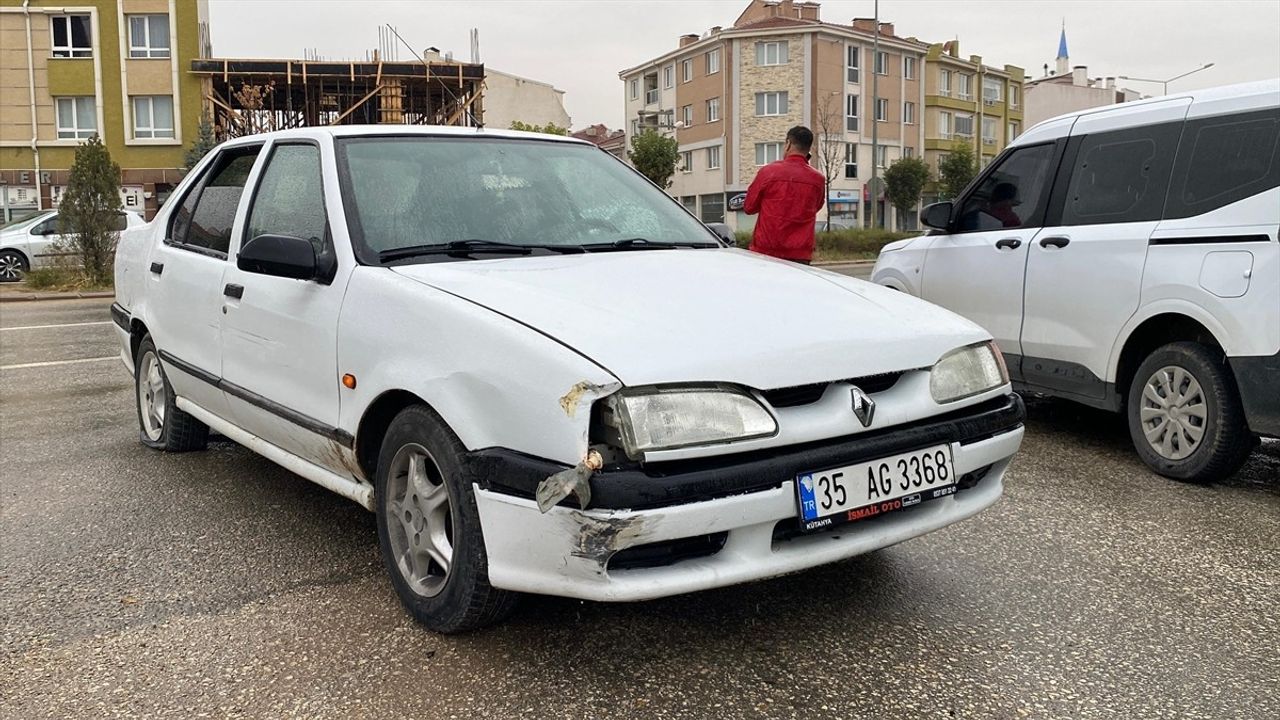Eskişehir'de Anahtarı Üzerinde Bırakılan Araç Çalındı