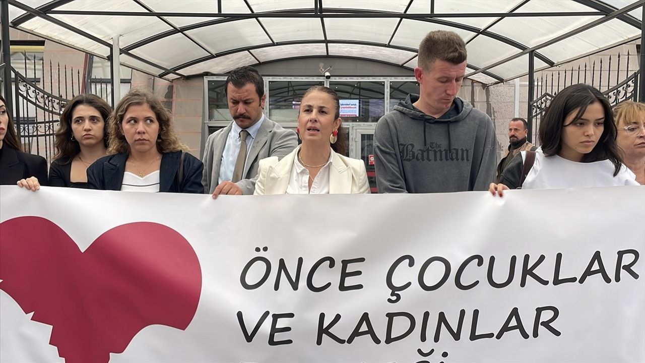 Eskişehir'de Kızı ve Torununu Öldüren Sanığın Davası Devam Ediyor