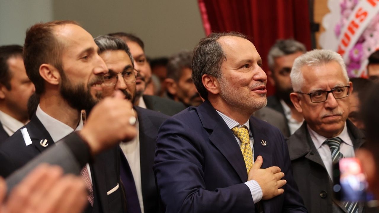 Fatih Erbakan Sivas'ta Partisinin Kongresinde Önemli Mesajlar Verdi
