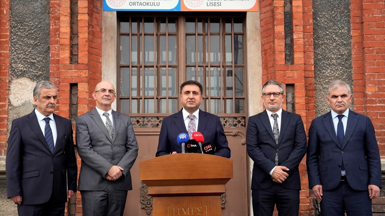 Fener Rum Lisesi'nde Eğitim Süreci Devam Edecek